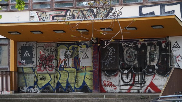 Die Schulruine in der Adalbertstraße soll zweites Leben erhalten