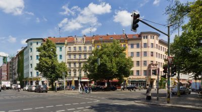 Heinrichplatz. A.Savin, CC BY-SA 3.0 via Wikimedia Commons - Klick für eine Großansicht