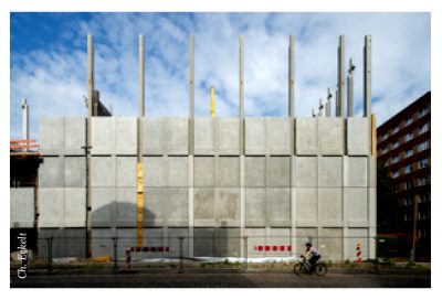 Schule-Turnhalle-Fassade - Foto: Ch. Eckelt