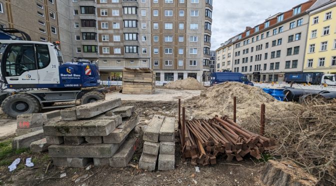 BVG saniert am U-Bhf. Heinrich-Heine-Straße. Dauerbaustelle bis 2030?