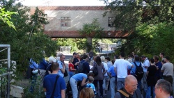 Große Neugier - großes Interesse der Nachbarschaft